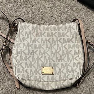 Michael kors cross body bag
